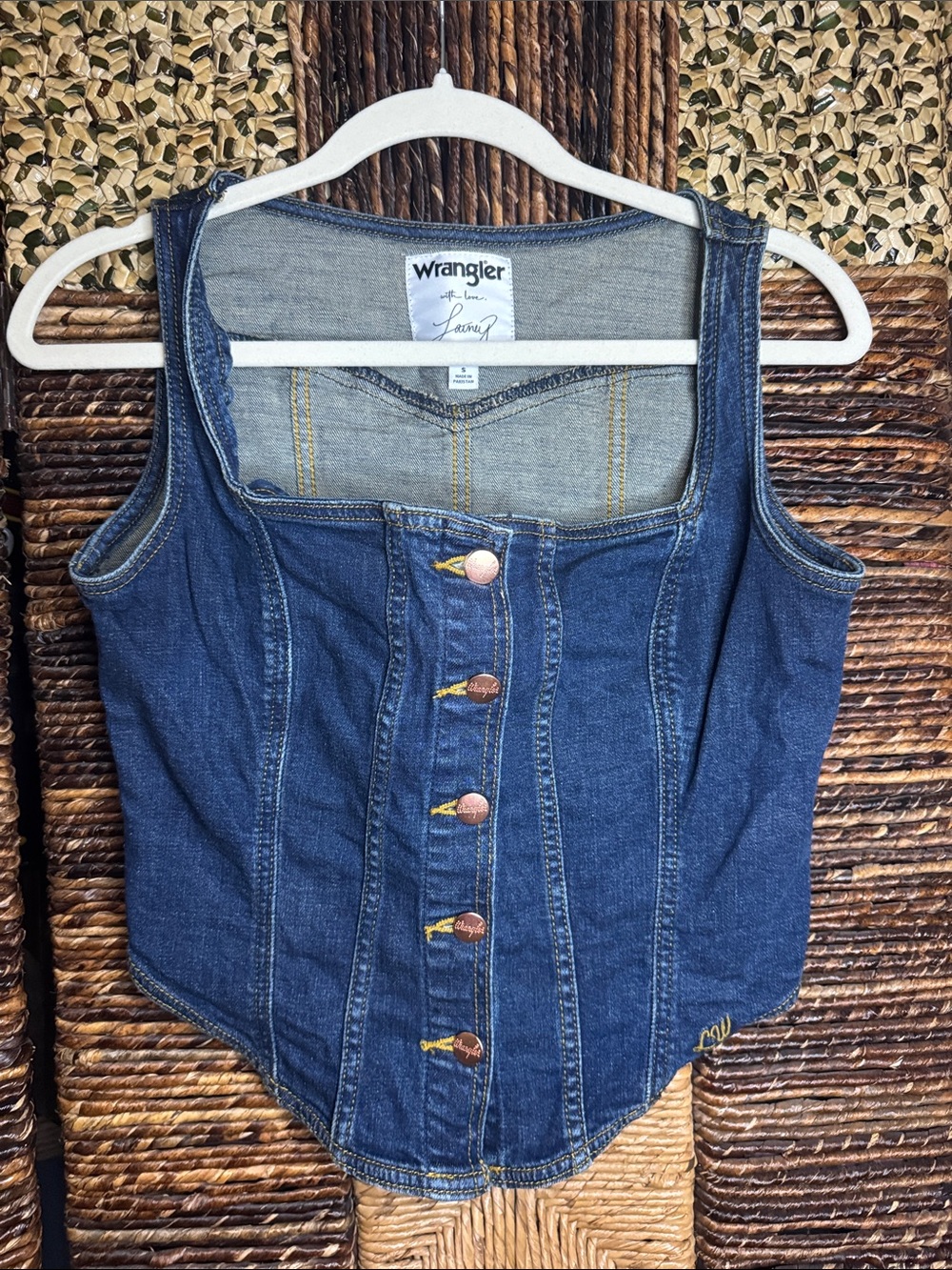 Wrangler Lainey Wilson Denim Button-Front Crop Tank Top - Blue